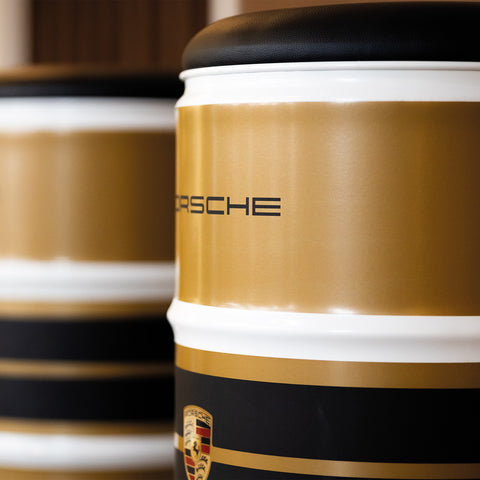 Twin GmbH Innenarchitektur in Bad Homburg in Kooperation mit Porsche Frankfurt im Showroom.